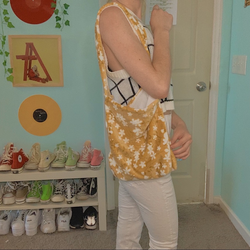 Fluffy floral tote bag!